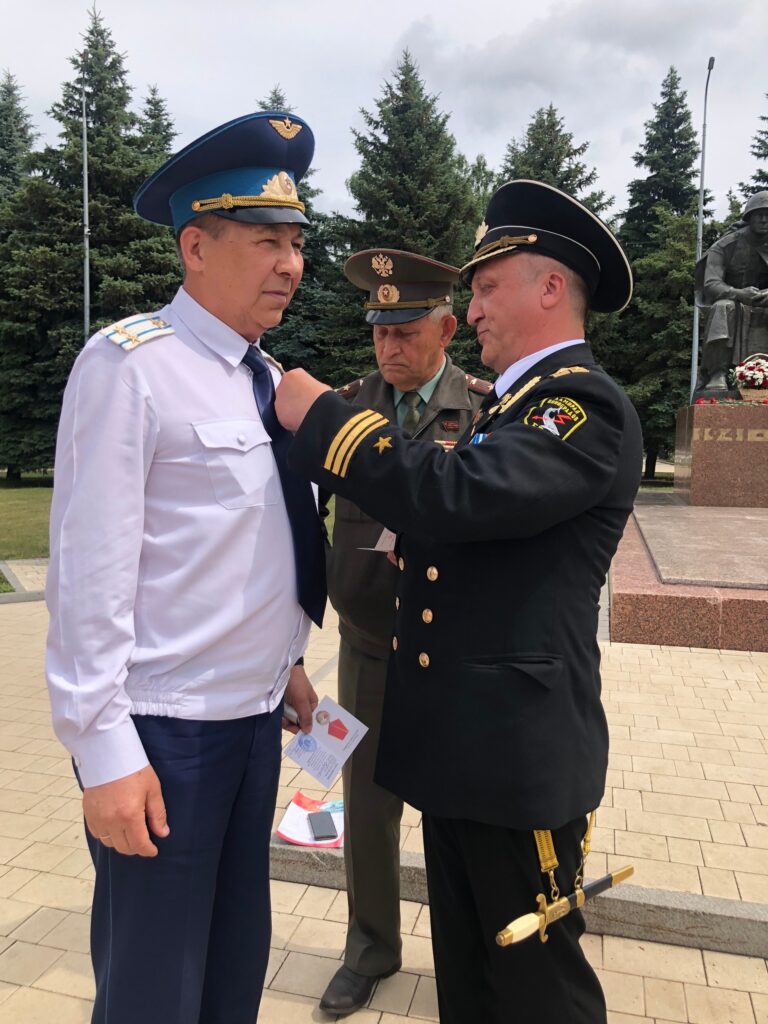 Награждение активистов Союза советских офицеров