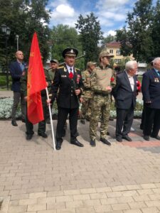 Возложение цветов у стелы 112-й Кавалерийской дивизии 1 июля